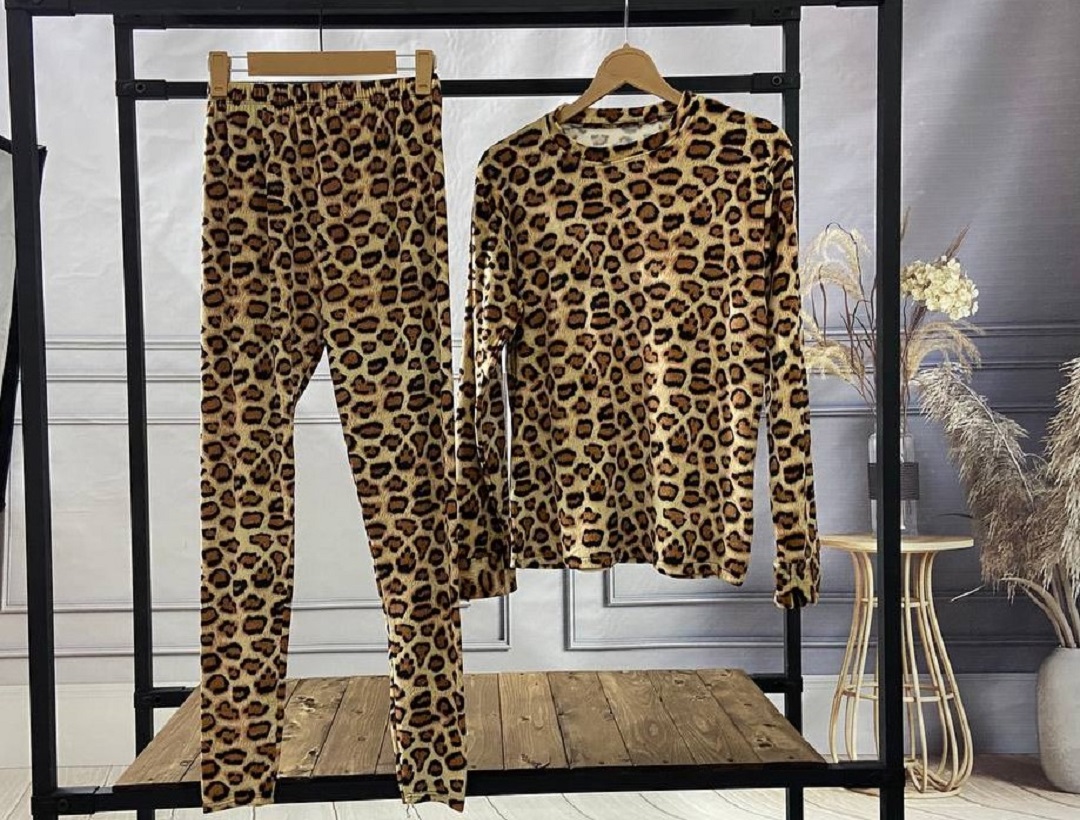 لباس مخمل ببری