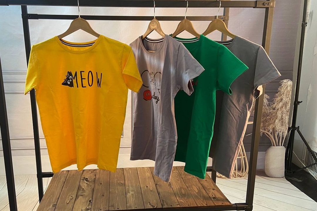 تیشرت زرد زنانه