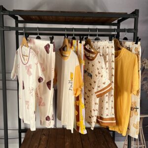 تیشرت و شلوارک دخترونه