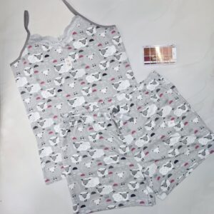 لباس راحتی زنانه، تاپ و شلوارک زنانه، پارچه وارداتی ترکیهای، تاپ و شلوارک فانتزی، سایزبندی 2XL، سایزبندی 3XL، لباس ضد حساسیت، لباس نرم و لطیف، تاپ و شلوارک سایز بزرگ، تاپ و شلوارک ترک لیمامد و اسنپ پی خرید لباس قسطی