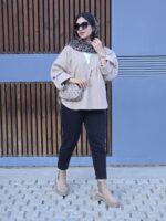 "کت فوتر یقه پیراهنی کرم رنگ زنانه با جنس با کیفیت، مناسب استایل پاییزی و زمستانی، برند لیمامد."