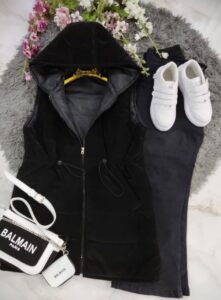 پافر سیلیکونی مشکی، دارای کمر گت‌دار، جنس مخملی و گرم. مناسب برای سایزهای 36 تا 46. خرید 4 قسطی از اسنپ‌پی. 