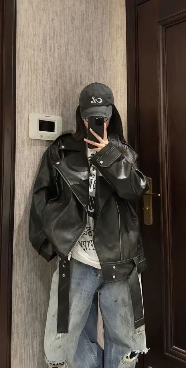 استایل تامبوی، لباس تامبوی، استایل راحت، کت چهارخانه، شلوار جین آزاد، خرید اقساطی اسنپپی، مد و استایل زنانه، لباسهای اورسایز، اکسسوری ساده، خرید آنلاین لباس تامبوی