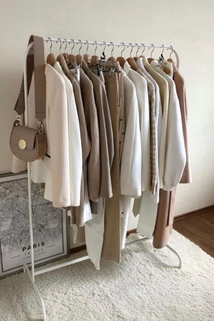 کمد کپسولی شامل لباس‌های کاربردی و باکیفیت از برند لیمامد