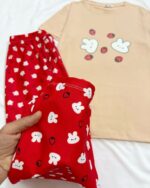 تیشرت شلوار عروسکی، ست تیشرت شلوار زنانه، لباس راحتی زنانه، لباس راحتی فانتزی، ست خانگی زنانه، لباس راحتی عروسکی، لباس دخترونه کیوت، لباس نخ پنبهای زنانه، شلوار اسپان زنانه، لباس زنانه فری سایز، خرید لباس زنانه قسطی، خرید با اسنپپی، لباس خانگی بانوان، ست لباس بانوان، لباس راحتی بانوان، لباس زنانه نخی، لباس خواب دخترونه، لباس فانتزی زنانه