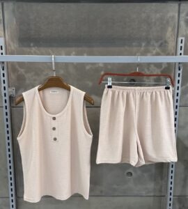 تاپ و شورتک زنانه, ست راحتی زنانه, لباس راحتی تابستانی, خرید اقساطی لباس زنانه, تاپ زنانه تسلا, شورتک زنانه تسلا, ست زنانه خنک تابستانی, خرید با اسنپ پی, ست خانگی زنانه, لباس زنانه سایز بزرگ, لباس زنانه سایز ۴۴, تاپ و شورتک تابستانی, پارچه تسلا زنانه, لباس راحتی خنک