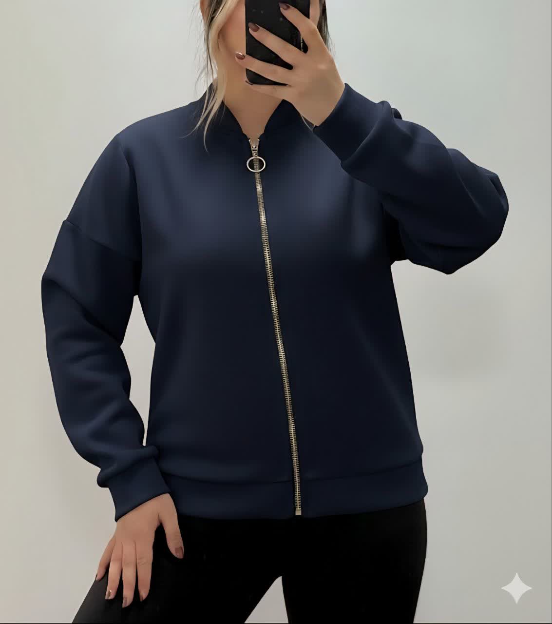 photo_2025-12-06_18-07-03 بامبر زنانه، بامبر تو کرکی زنانه، بامبر زمستانی، سویشرت زنانه گرم، هودی بدون کلاه زنانه، کاپشن سبک زنانه، بامبر فریسایز زنانه، لباس زمستانی زنانه، بامبر اسپرت زنانه، بامبر دخترانه، بامبر شیک زنانه، لباس تو کرکی زنانه، بامبر ۳۸ تا ۴۶، بامبر پشت کشدار، بامبر زیپ فلزی، بامبر رنگی زنانه، بامبر زرشکی زنانه، بامبر صورتی زنانه، بامبر مشکی زنانه، بامبر سفید زنانه، بامبر سبز پاستیلی زنانه، بامبر سورمهای زنانه، بامبر کرم زنانه، خرید بامبر زنانه، بامبر قیمت مناسب، بامبر اقساطی اسنپپی