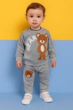 بلوز و شلوار طرح خرس ایستاده, ست اسپرت دخترانه, لباس راحتی ملانژ, خرید آنلاین بلوز و شلوار, ست خرس فانتزی, خرید چهارقسطه اسنپ‌پی, بلوز و شلوار طوسی, لباس روزمره اسپرت, ست اسپرت سایز ۳۵ و ۴۰, لباس ملانژ لاکرادار